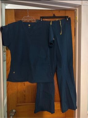 WonderWink Teal Women's Scrub Top and Straight-Leg Pants